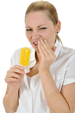 freiligende Zahnhälse können schmerzempfindliche Zähne  verursachen